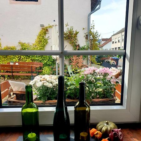 Zur Alten Rebe Ferienhaus Und Weingut Konz Exterior photo