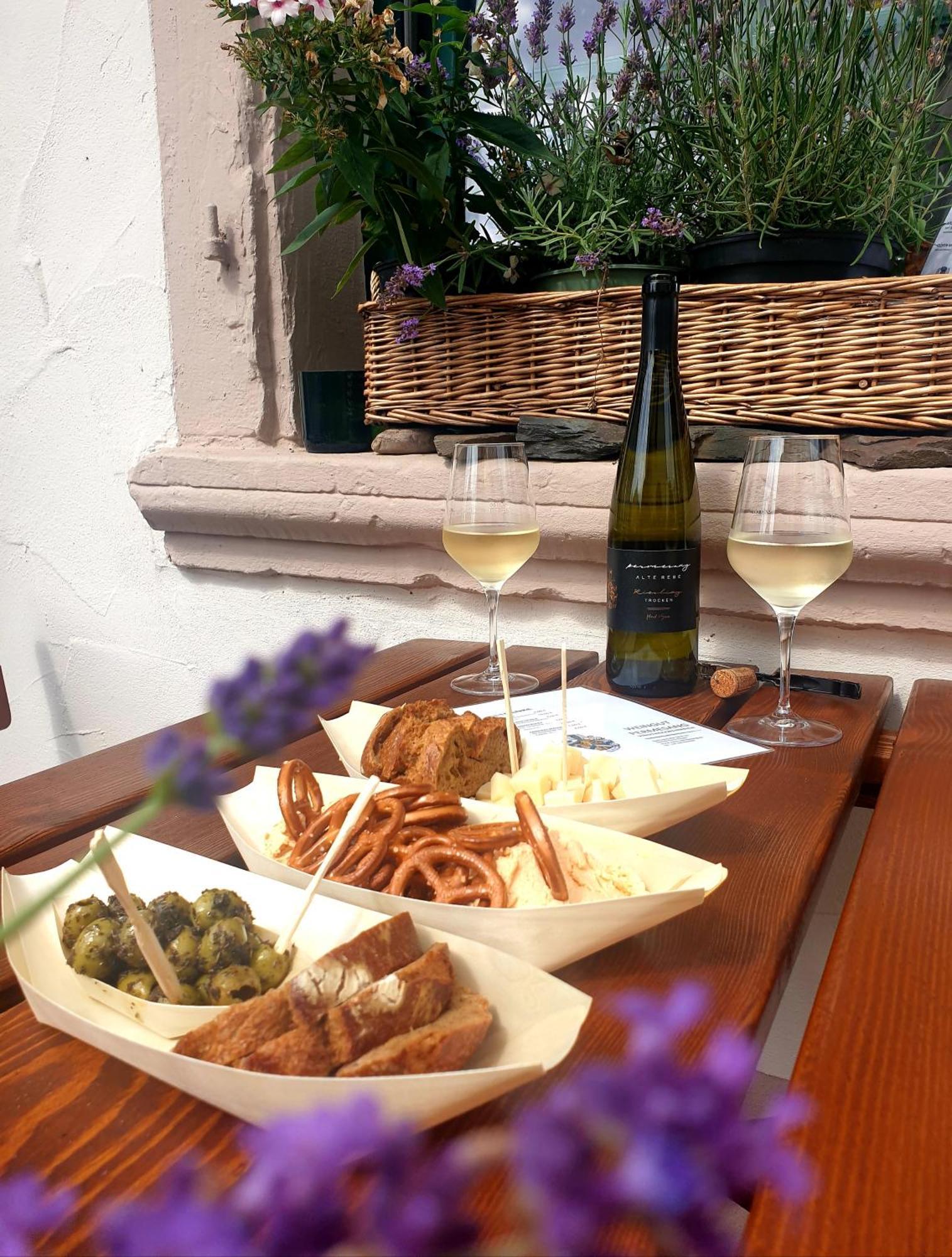 Zur Alten Rebe Ferienhaus Und Weingut Konz Exterior photo