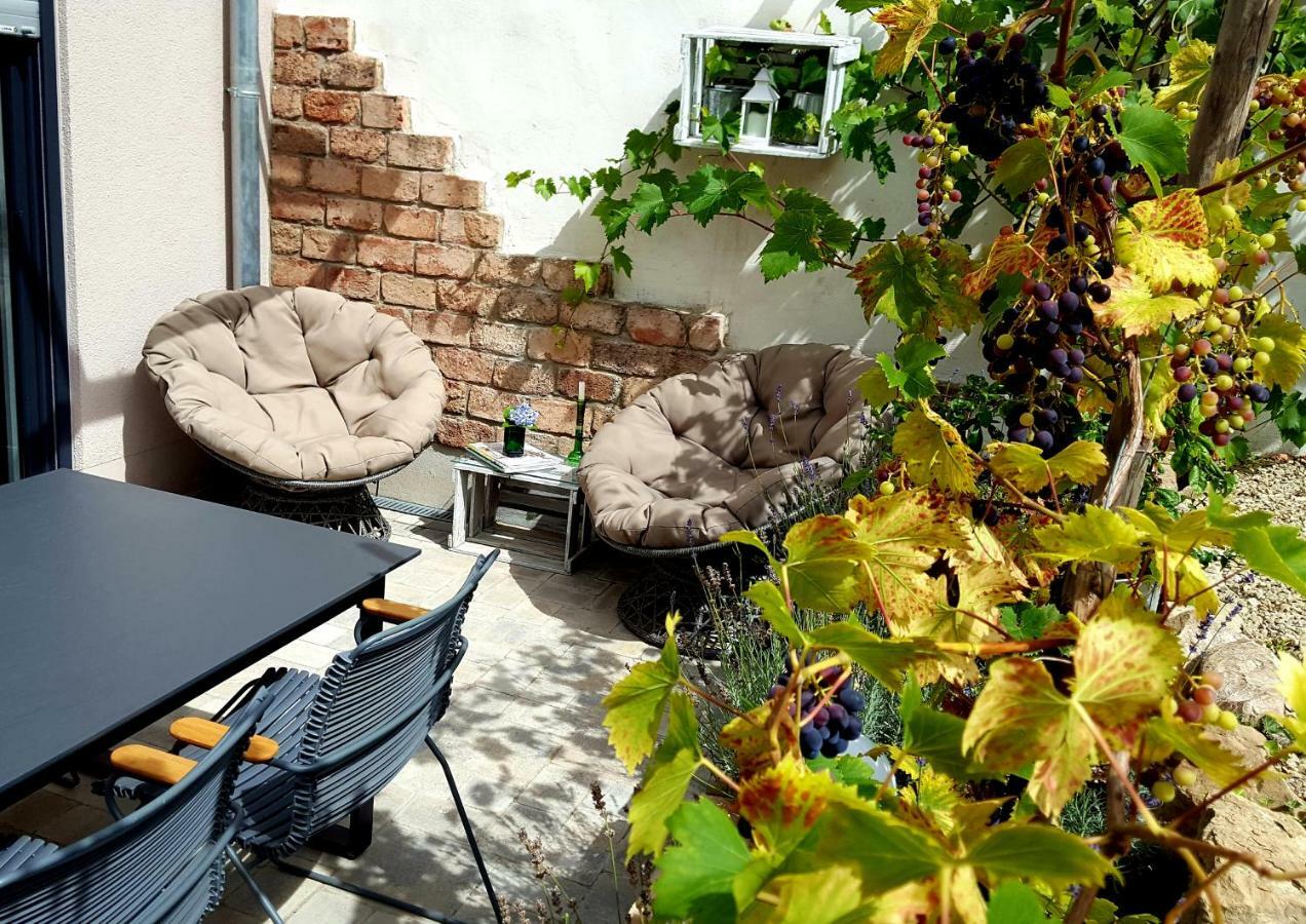 Zur Alten Rebe Ferienhaus Und Weingut Konz Exterior photo